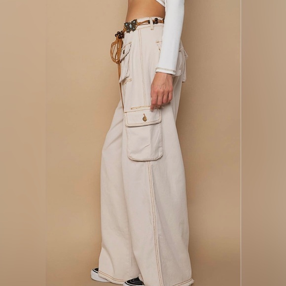 POL Slouchy Almond Cream Cargo Pocket Wide Leg Pants with Elastic Waist - Picture 4 of 6